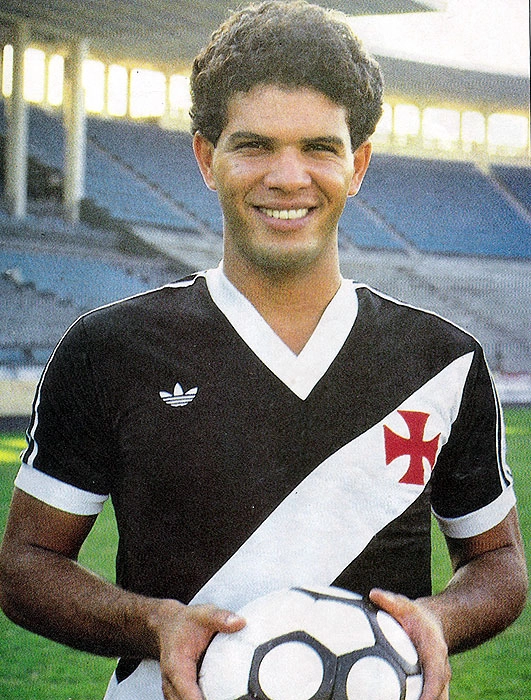 Veja Geovani fotografado pela revista Placar em 1988