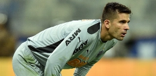 Victor se espelha em "algoz" Neuer e torce por prêmio de melhor do mundo