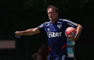 SPFC, de Cuca, não conseguiu superar o Internacional. Foto: Rubens Chiri/saopaulofc.net