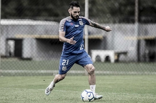 Na próxima rodada, Santos e Flamengo fazem duelo de líderes no Maracanã. Foto: Ivan Storti/Santos FC
