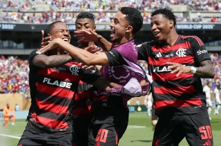 Jogadores do time carioca comemoram gol diante do Chelsea. Foto: Gilvan de Souza/Flamengo