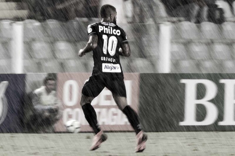 Hoje no Flamengo, Gabigol vestiu a camisa 10 do Peixe na temporada 2018. Foto: Ivan Storti/Santos FC