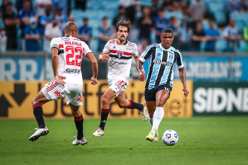 Atacante gremista disse ainda que não jogará em nenhuma outro clube brasileiro. Foto: Lucas Uebel/Grêmio FBPA
