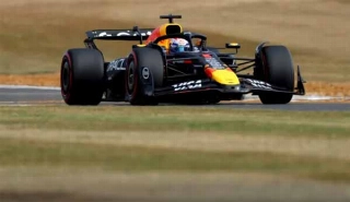 F1: Verstappen contraria a lógica, coloca rivais no bolso e larga na pole do GP da Grã-Bretanha