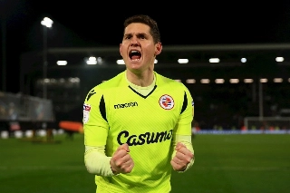 Rafael Cabral está de saída do Reading e pode assumir o gol da Raposa. Foto: Reading Divulgação