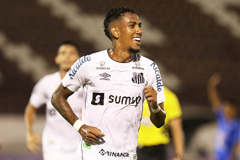 Atacante Rwan tem três gols na Copinha até aqui e ganhou elogios de Carille. Foto: Pedro Ernesto Guerra Azevedo/Santos FC