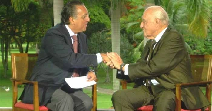 O ex-presidente da Fifa João Havelange é entrevistado por Galvão Bueno. Foto: UOL
