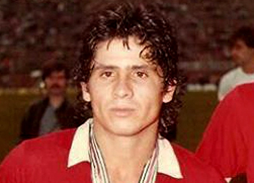 Balalo  - Ex-meia do Internacional