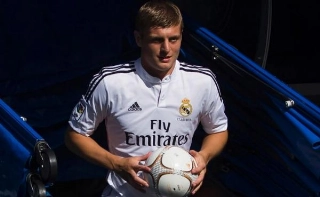 Kroos reclama da segunda coloca&ccedil;&atilde;o de Messi no Bola de Ouro