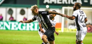 Róger Guedes está perto de mudança para o Porto