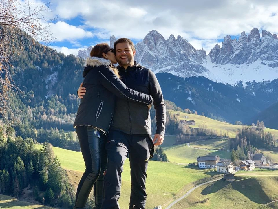 Carinho com o filho Rafael em Trentino-Alto Ádige, no norte da itália, em 1º de dezembro de 2018. Foto: arquivo pessoal de Lenice Magnoni Neves