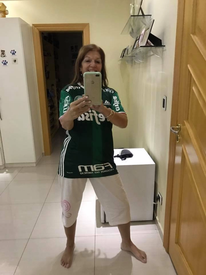 Em 27 de novembro de 2016, fazendo uma selfie com a camisa do Palmeiras, seu clube de coração. Foto: arquivo pessoal de Lenice Magnoni Neves