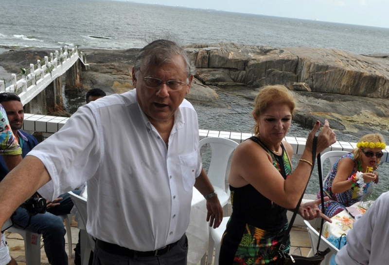 Milton e Lenice em 22 de fevereiro de 2016, no Edifício Seven Seas, na Ilha Porchat, em São Vicente (SP), dia do casamento de Kennedy Andrés e Néia. Foto: Marcos Júnior Micheletti/Portal TT