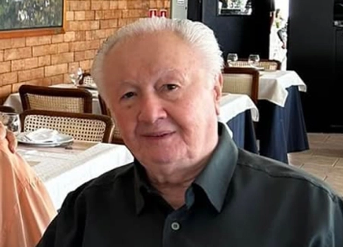 Deni Menezes  - Radialista radicado no Rio de Janeiro