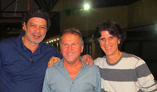 Encontro de Sócrates, Zico e Kledir Ramil (da dupla Kleiton & Kledir), em 2011. Foto: arquivo pessoal de Kledir