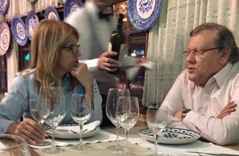 Lenice e Milton em um dos muitos almoços de sábado do casal no Rancho 53. Foto: arquivo pessoal de Milton Neves