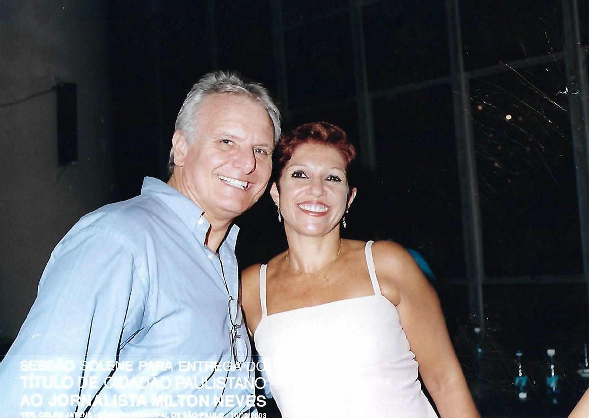Delcir Sonda e Lenice em 10 de fevereiro de 2003, na Câmara Municipal de São Paulo, noite em que Milton Neves recebeu o Título de Cidadão Paulistano. Foto: arquivo pessoal de Milton Neves