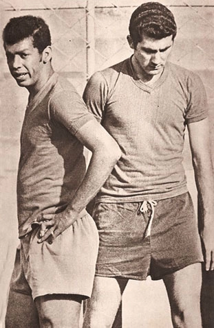 Suingue, à esquerda, e Baldochi, treinando no Parque São Jorge. Foto da revista 