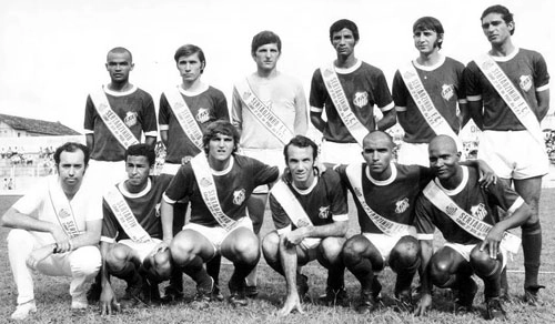 Sertãozinho, 1971 - Sertãozinho de 1971, campeão da Segunda Divisão do Paulista. Em pé: Sabino, Zequim, Wagner, Jatobá, Mineiro e Paulo César. Agachados: Wagner (Massagista), Sérgio, Luis Carlos, Antoninho, João Carlos Motoca e Germano. 