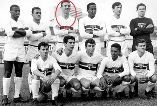 Ele atuou no Tricolor e também foi treinador da equipe do Morumbi. Foto: Sarkis