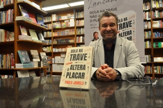 Obra nasceu a partir de palestras e aulas que ele ministrou na CBF e CONMEBOL. Foto: Marcos Júnior Micheletti/Portal Terceiro Tempo