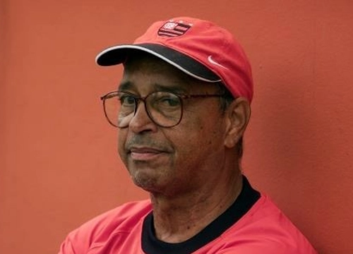 Carlinhos - Ex- t&eacute;cnico e volante do Flamengo
