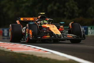 &Oacute;timo come&ccedil;o para o time papaia em Budapeste. Foto: McLaren F1