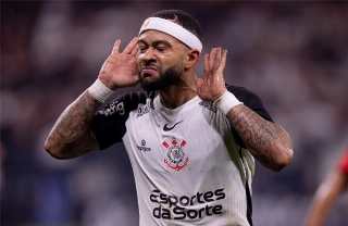 Memphis marcou o gol do Alvinegro na semana passada no D&eacute;rbi. Foto: Rodrigo Coca/Corinthians