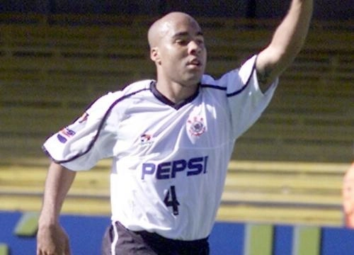 Batata - Ex-zagueiro do Corinthians, Ituano e N&aacute;utico