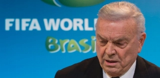 Cartola &eacute; acusado de corrup&ccedil;&atilde;o em contratos televisivos de futebol