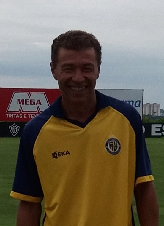 Central do Futebol Gaúcho: Ex-jogador do Grêmio Ivair vai jogar no