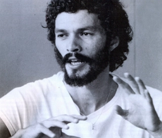 Saudade: Sócrates nos deixava há 14 anos. Relembre momentos marcantes da carreira do Doutor