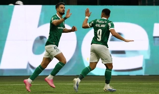 Dono da melhor campanha na fase de grupos, Palmeiras encara o Universitário em Lima; as equipes