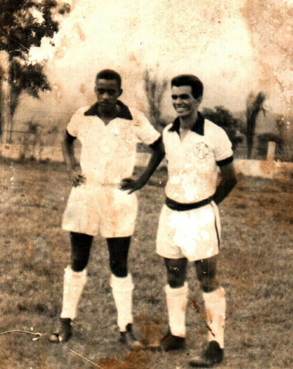 Camila e Ronaldo Ésper, nos tempos de futebol amador no Sul de Minas