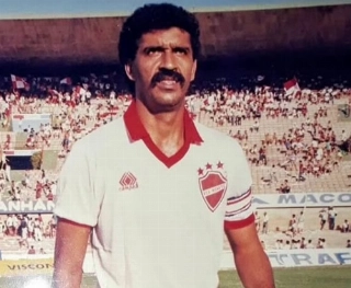 Saudade: Vágner Bacharel, marcante zagueiro do Palmeiras, completaria 71 anos hoje