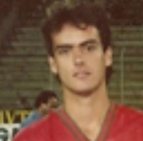 Edu Zanello   - Ex-ponta do Galo, Lusa e Botafogo-RP