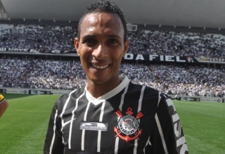 Em 10 de maio de 2014, no jogo festivo do est&aacute;dio corintiano. Foto: Marcos J&uacute;nior Micheletti/Portal Terceiro Tempo