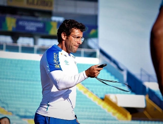 Valentim deixa o Ava&iacute; na pen&uacute;ltima posi&ccedil;&atilde;o do Campeonato Brasileiro