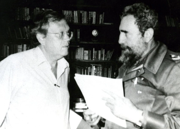 Em 1985, um dos grandes feitos da carreira do jornalista Joelmir Beting acontecia: ele conseguiu uma entrevista exclusiva com o líder cubano Fidel Castro. Foto: BOL