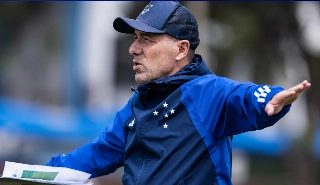 O treinador portugu&ecirc;s Leonardo Jardim durante treino da Raposa. Foto: Gustavo Aleixo/Cruzeiro