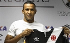 Serginho chega ao Vasco, promete marcação e lamenta lesão de Guiñazu
