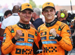 Norris vem de vit&oacute;ria mas Piastri segue na lideran&ccedil;a do campeonato. Foto: McLarenF1