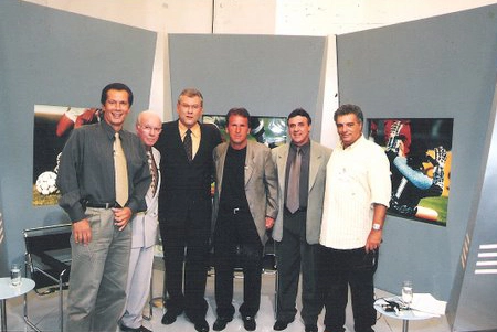Super Técnico da Band. Da esquerda para a direita: Leão, Milton Neves, Zico, Humberto Ramos e Hélio Sileman. Foto: arquivo pessoal de Hélio Sileman