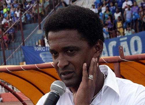 Valdo  - Ex-meia do Grêmio e da Seleção