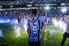Achados & Perdidos: H&aacute; tr&ecirc;s anos o Gr&ecirc;mio anunciava a contrata&ccedil;&atilde;o do uruguaio Luis Su&aacute;rez