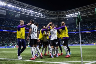 Alvinegros comemoram vit&oacute;ria diante do rival. Foto: Divulga&ccedil;&atilde;o/Corinthians