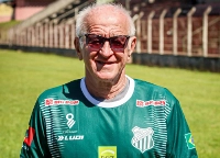 Humberto Suzigan   - Ex-volante da Ponte e Santos