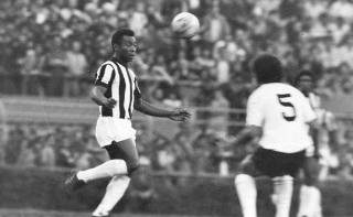 Achados & Perdidos: No &uacute;ltimo jogo que Pel&eacute; fez contra o Corinthians foi Rivellino que brilhou