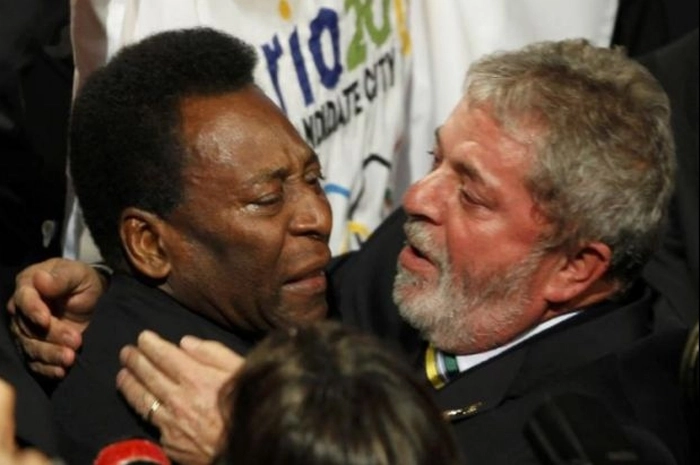 Pelé e Lula felizes com com a divulgação dos Jogos Olímpicos no Rio de Janeiro em 2016. Foto enviada por Antônio Barbosa