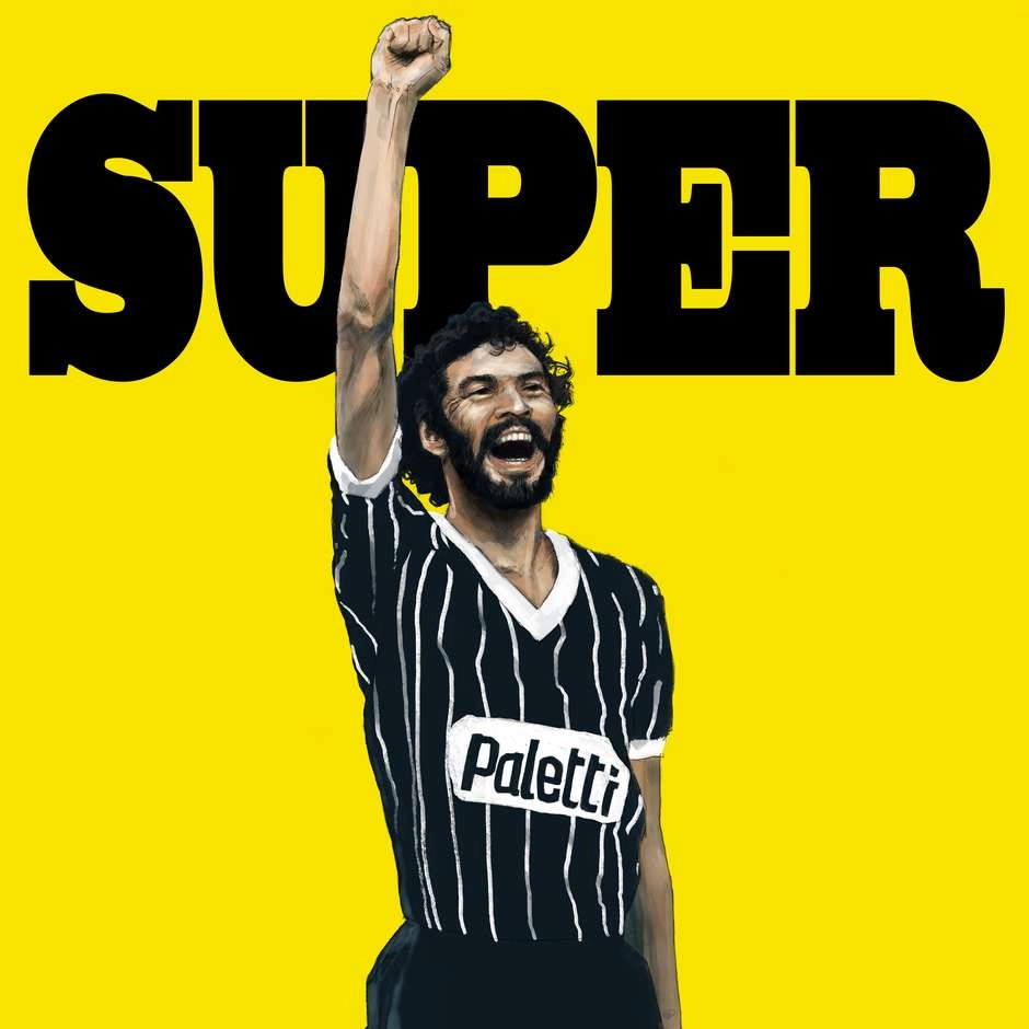 O cantor pop italiano Pietro Paletti lançou um CD no final de 2018 com Sócrates na capa do álbum. A imagem é uma estilização de foto de Sócrates comemorando um gol do Corinthians em 1983. O patrocinador da época (Cofap) foi trocado pelo sobrenome do artista, fã de Sócrates. Foto: Divulgação